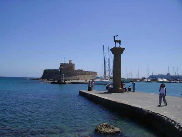 Il porto di Rodi, ex Colosso