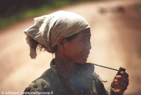 donna con d'oppio - Mekong - Triangolo d'Oro