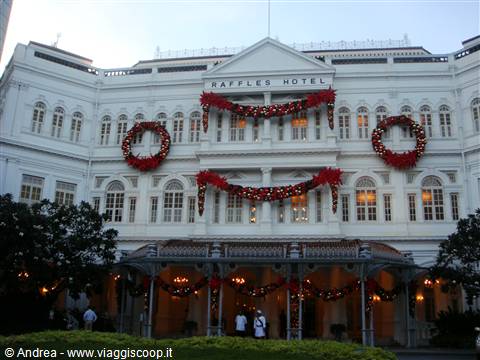 SINGAPORE: QUASI PERFETTA MA...