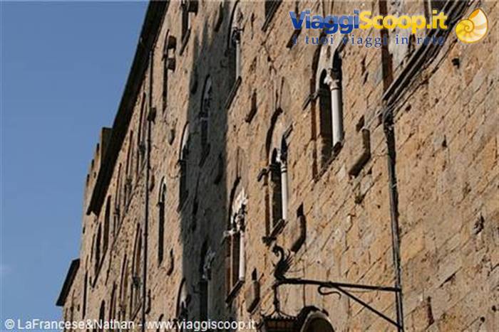 Piazza dei Priori a Volterra