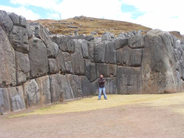 Io a Saqsaywaman