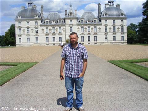 IO DAVANTI AL CASTELLO DI CHEVERNY