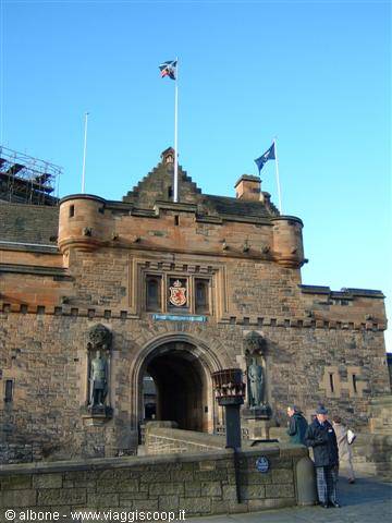 2.2 - Edinburgh Castle.JPG