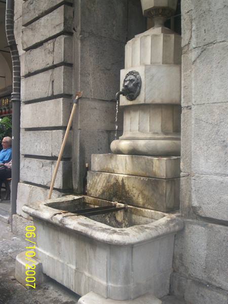 Fontanella per le vie cittadine