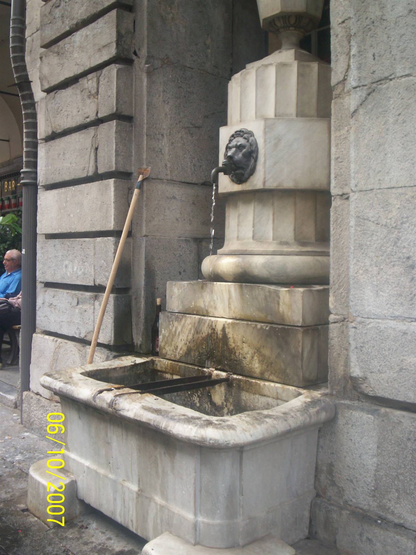 Fontanella per le vie cittadine