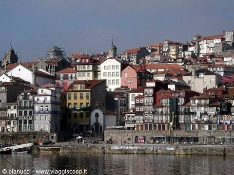 PORTO, LA RIBEIRA, QUARTIERE ANTICO, PATRIMONIO DELL'UMANITA' SECONDO UNESCO