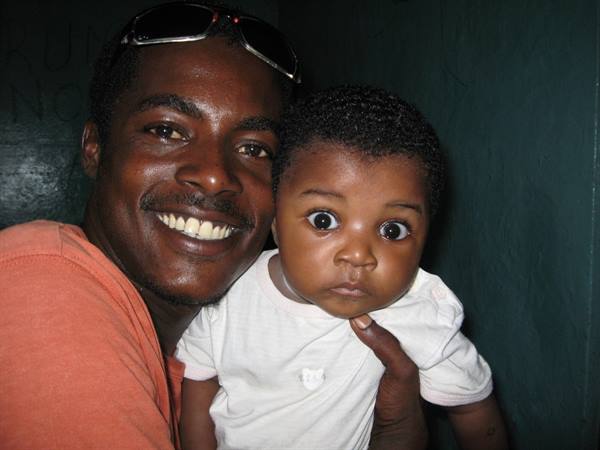 Kenya Watamu Dasha e il suo bimbo