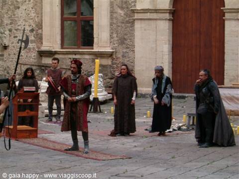 Rappresentazione nel Castello Ursino (Federico II di Svevia)