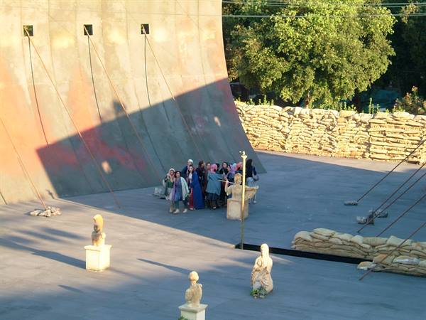 Rappresentazione della tragedia "Sette contro Tebe" nel teatro greco