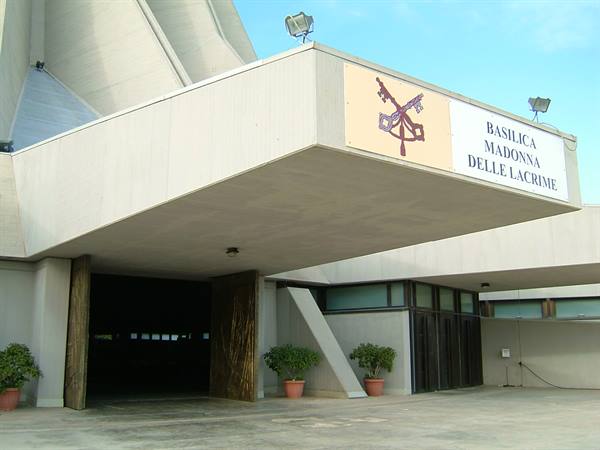 Santuario della Madonna delle Lacrime
