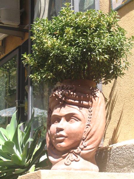 Via Teatro Greco