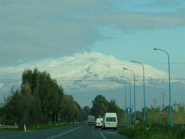 L'Etna dalla strada per Catania