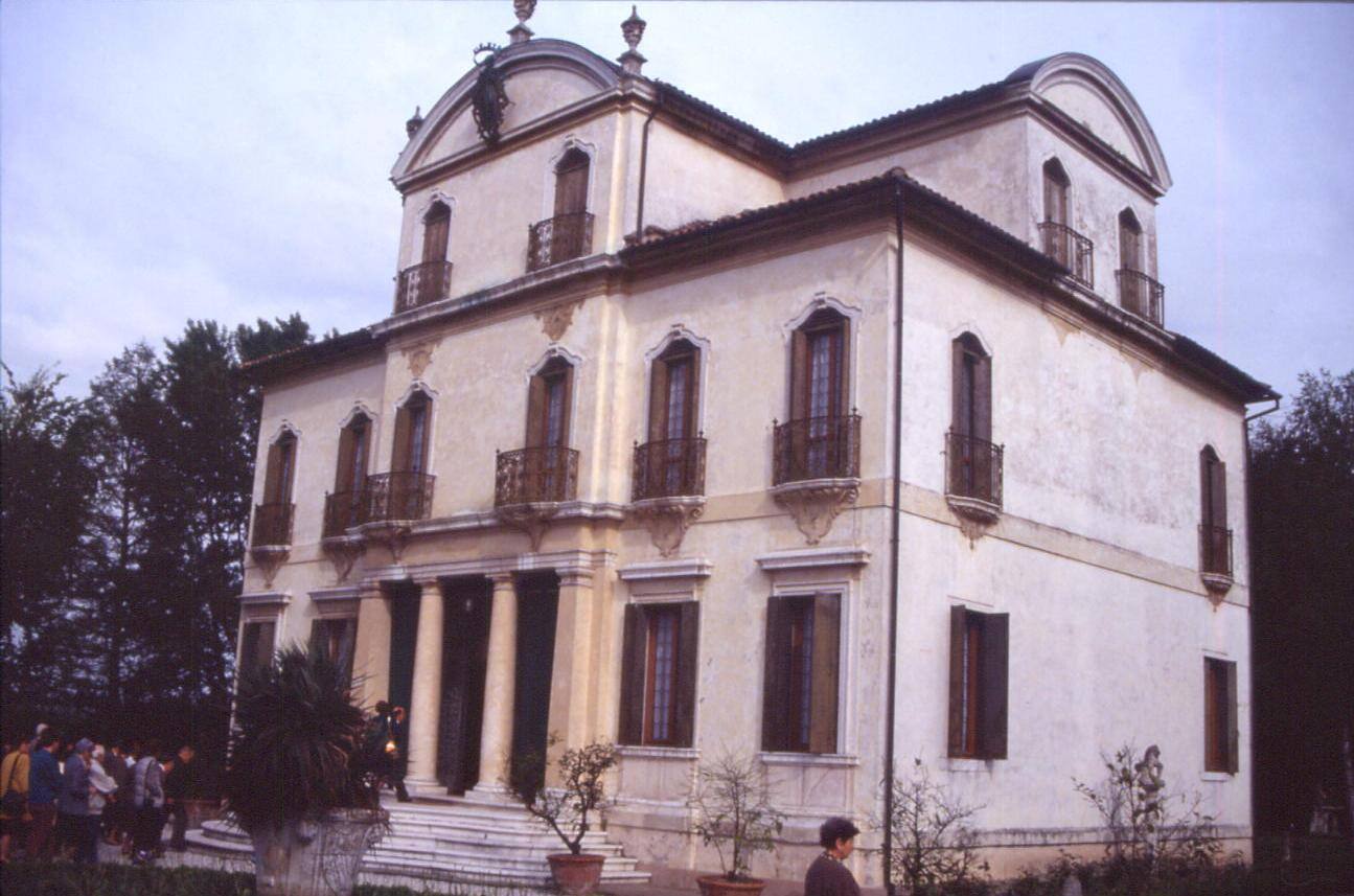STRA