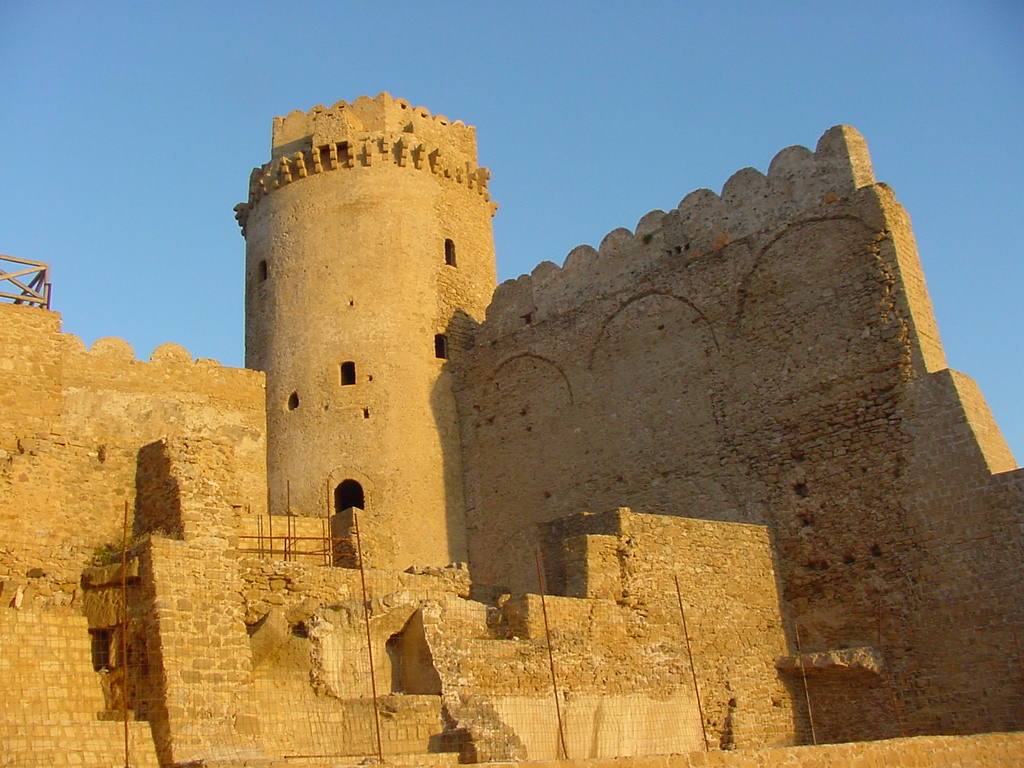 LE CASTELLA