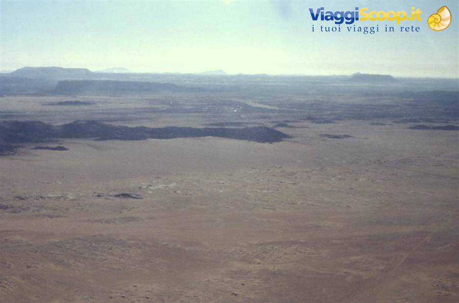 TAMANRASSET DALL'AEREO