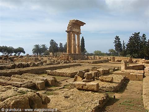 Agrigento : il tempio dei Dioscuri