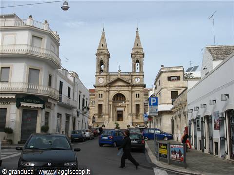 Alberobello : La Cattedrale