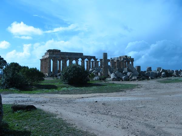 Selinunte : Tempio fluorescente