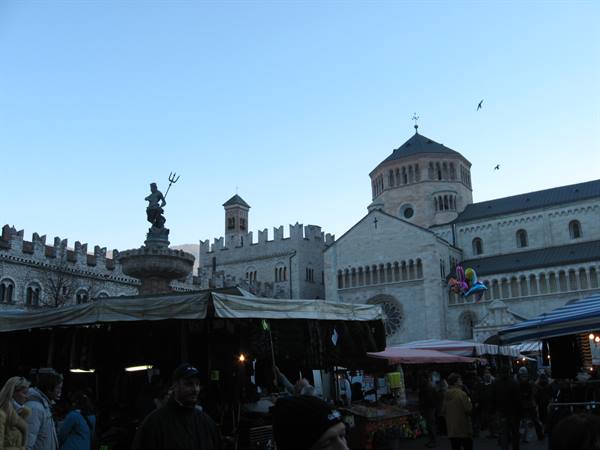 Trento : il Mercatino di Natale e Fiera di Santa Lucia