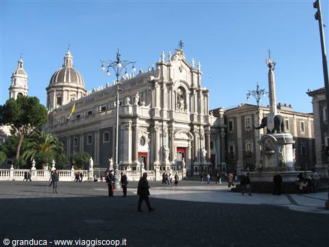 Catania : il Duomo e L'elefante