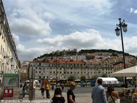Plaza de Figueira e Castello di San Giorgio