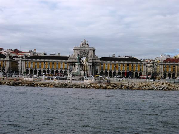 Piazza del Commercio