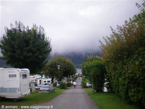 camping Lampele in riva al lago