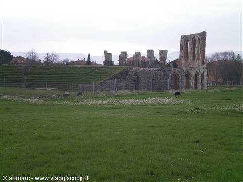 foro romano a Gubbio