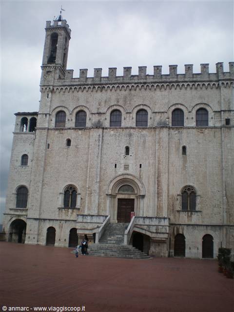 palazzo consoli