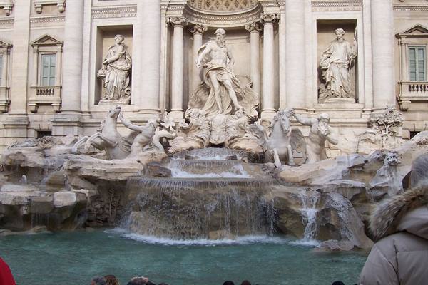 FONTANA DI TREVI