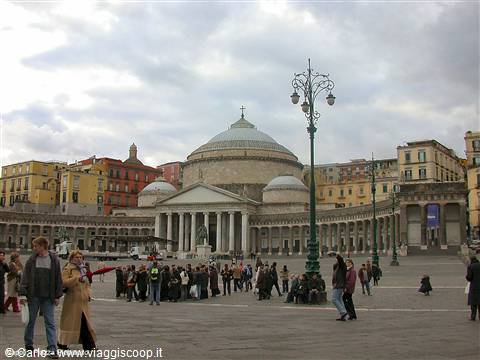 Napoli - piazza Plebiscito