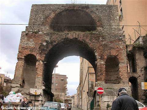 Benevento - Arco Sacramento
