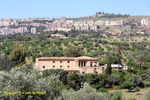 Agrigento - Parcheggio della Valle dei Templi