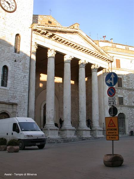 Assisi - Il Tempio di Minerva