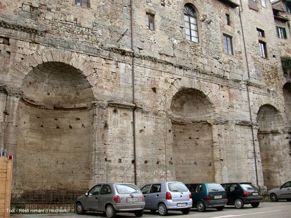 Todi - Resti Romani (i Nicchioni)