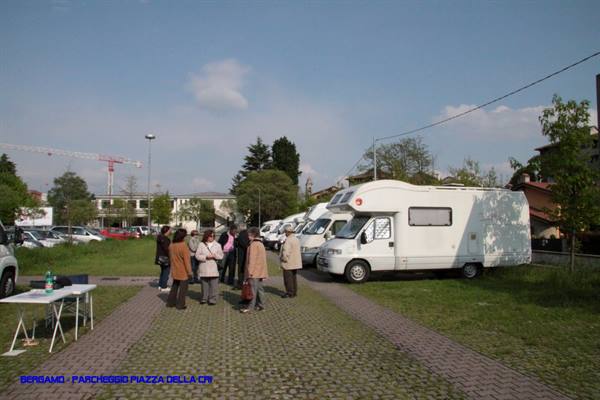 Bergamo - Parcheggio piazza della CRI