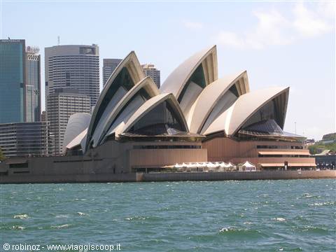 8 MESI DOWNUNDER