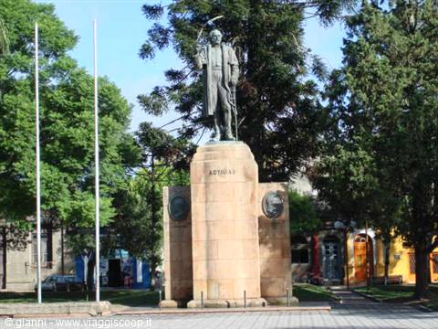 Piazza Generale Josè Artigas.