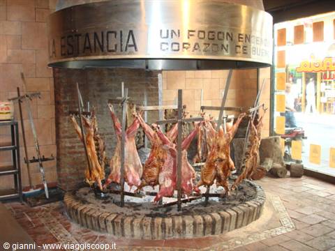 Ristorante La Estancia in Calle Lavalle.