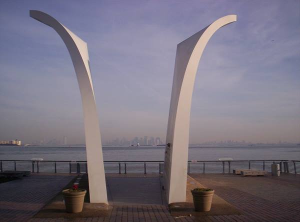 Staten Island, Monumento alle Twin Towers