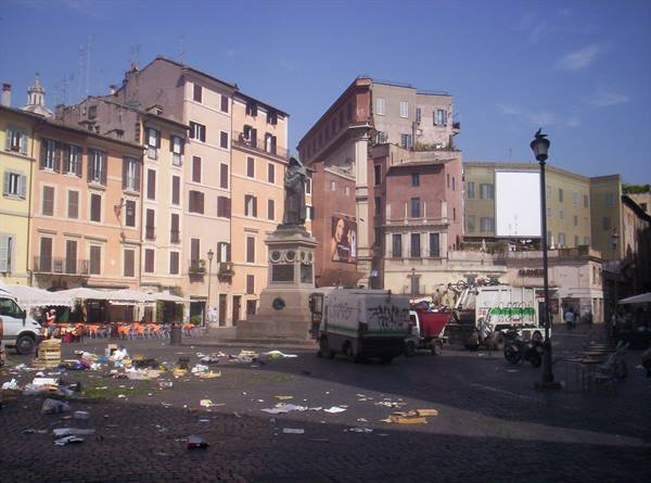Campo dei Fiori dopo il Mercato