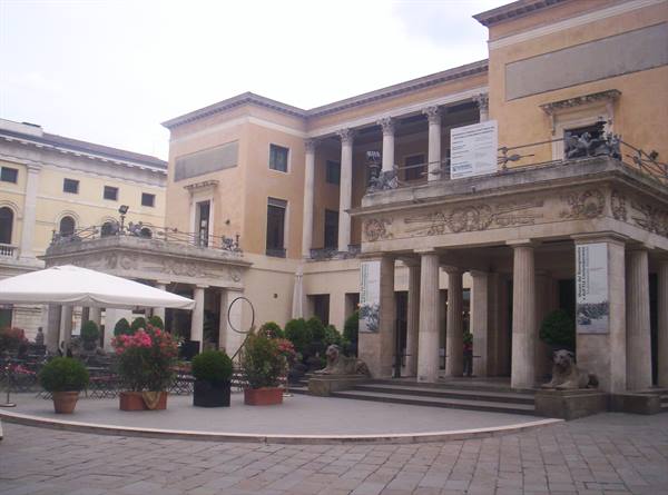 Lo storico Caffè Pedrocchi