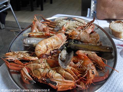 parillada de marisco con percebes