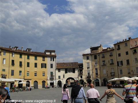piazza dell'Anfiteatro