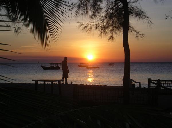 Tramonto sulla spiaggia di Nungwi