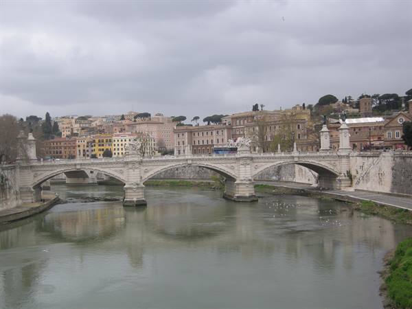Lungo Tevere