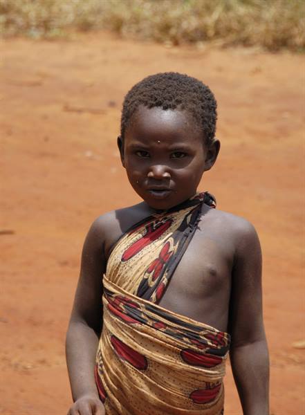 bambino di un villaggio vicino allo "Tsavo"