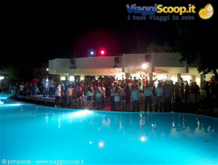 piscina del villaggio