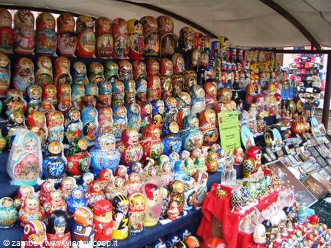 Shopping ad Arbat Road