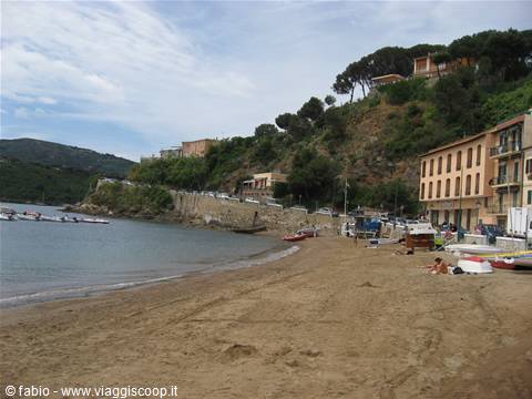 la spiaggia di porto azzurro